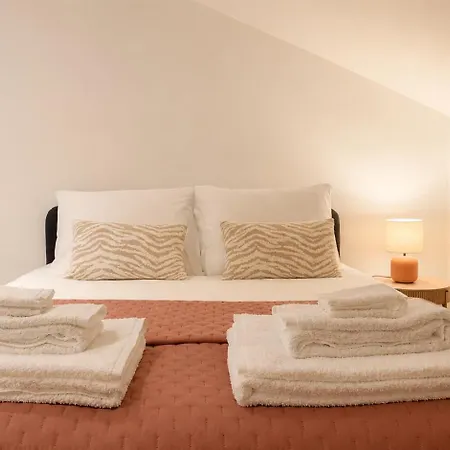 Terracotta Duplex - Cozy For Families & Friends *